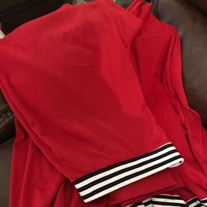 Super cute red lounge wear set. Size 22/24